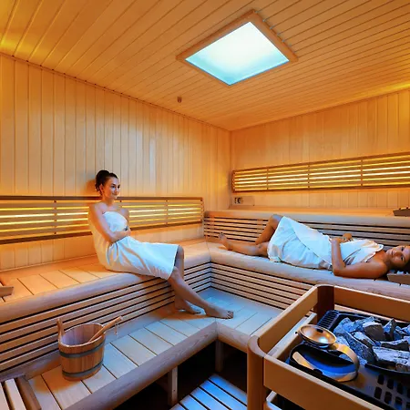 Relax Hotel 4*
