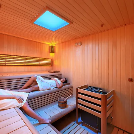 Relax 4*