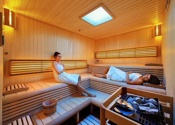 Relax Hotel 4*